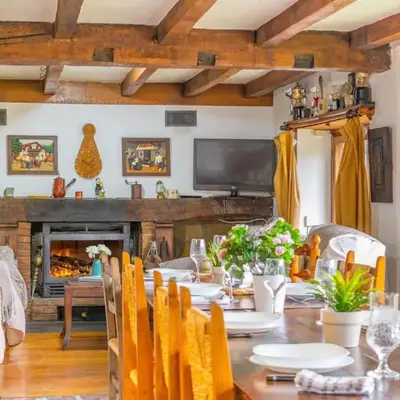 Casa Arozenia