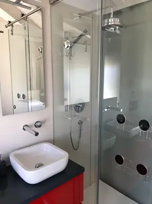 Un baño de 06 - Apartamentos Zentrum - Casco Histórico - Duplex