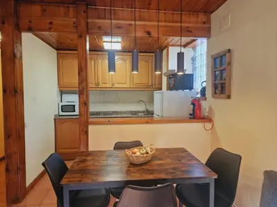Una cocina o zona de cocina en ERA CABANA de Apartamentos Rufaste