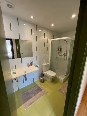 Un baño de La Villa de Herce