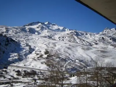 Vista general de una montaña o vista desde el apartamento