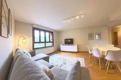 Una televisión o centro de entretenimiento en Cochata - tucasaenlospirineos