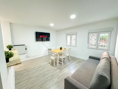 Una televisión o centro de entretenimiento en Madrina del Pilar - Turistea