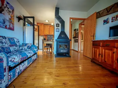 Zona de estar de Confort excelente- Chimenea, sol y bien equipado - Falcó 10