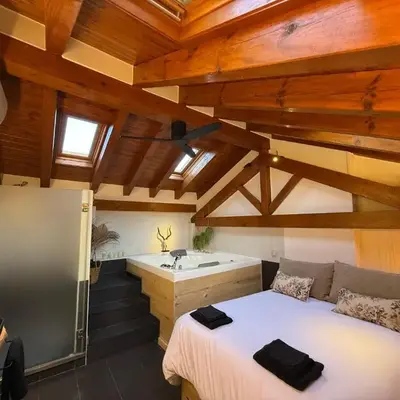Lo Attic