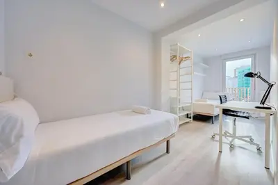 Cama o camas de una habitación en Apartamento Burlada By Clabao