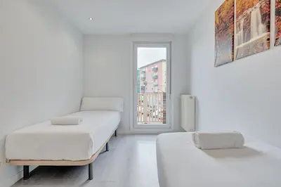 Cama o camas de una habitación en Apartamento Burlada By Clabao