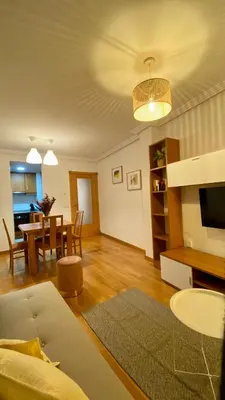 Una televisión o centro de entretenimiento en Casa Lima - Un apartamento familiar y acogedor