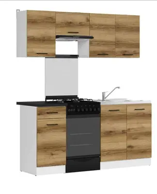 Una cocina o zona de cocina en Habitación F