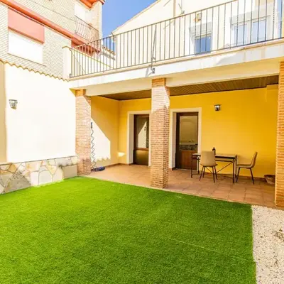 Chalet de Aranda - Elegante Casa para 7 con jardín privado