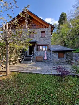 Edificio en el que se encuentra el chalet de montaña