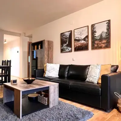 El Secret del Pirineu - L'Amfitriona