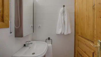 Un baño de Saplan Real Estate CALETA
