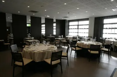 Un restaurante o sitio para comer en Hotel Europa