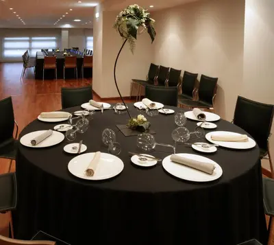 Un restaurante o sitio para comer en Hotel Europa