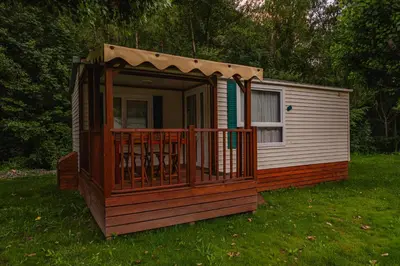 Edificio en el que se encuentra el camping