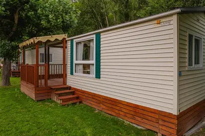 Edificio en el que se encuentra el camping