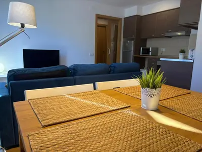 Una cocina o zona de cocina en Con encanto, buena ubicación, confort y parking - Aüt 2