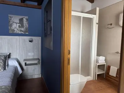 Un baño de Hotel Guara Inlukā