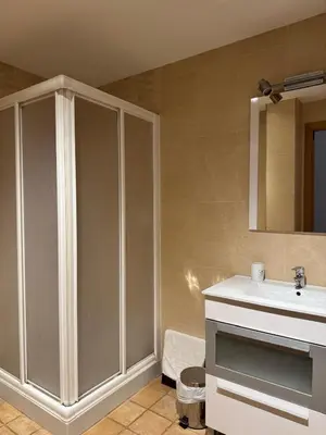 Un baño de Hotel Guara Inlukā
