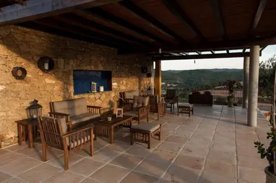 Vista general de una montaña o vista desde the country house
