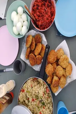 Comida en o cerca de este camping