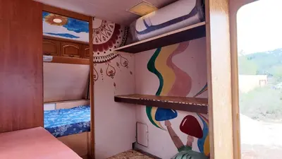 Cama o camas de una habitación en WakeTheFUP Holistic Meditation Temple