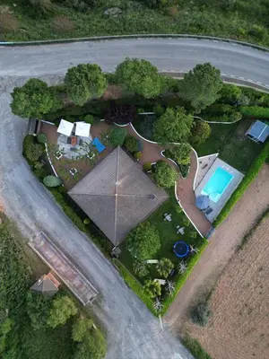 Piscina en o cerca de Era de Cal Baro - Casa rural con gran piscina y jardin