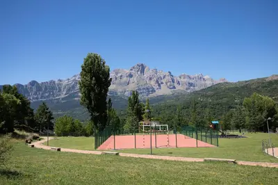 Instalaciones para jugar a tenis o squash en Terraza de Telera by BeValle o alrededores