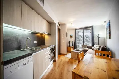 Una cocina o zona de cocina en Apartamento con Encanto Baqueira 1500