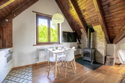 Una televisión o centro de entretenimiento en Las casita de mache - CASISI