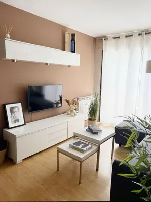 Una televisión o centro de entretenimiento en Barbastro urban home