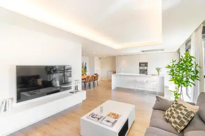 Una televisión o centro de entretenimiento en Magnifico apartamento a 5 minutos de Pamplona