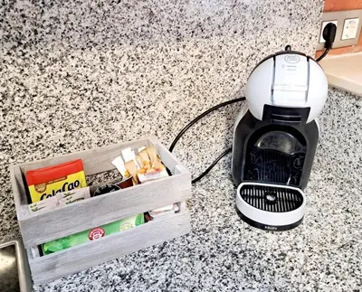 Utensilios para hacer té y café en Pont Vell