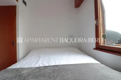 Cama o camas de una habitación en Apartarent 1500 - Apartamento Maladeta
