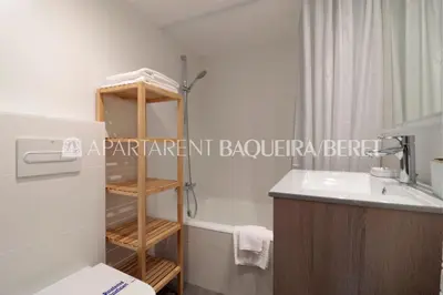 Un baño de Apartarent 1500 - Apartamento Maladeta