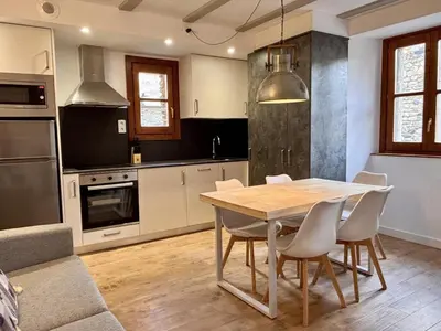Una cocina o zona de cocina en BPIRINEOS-Pedronet