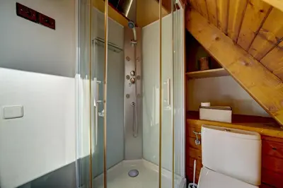 Un baño de Arties Luxury Apartments - Parking y Guardaski en Vall de Ruda