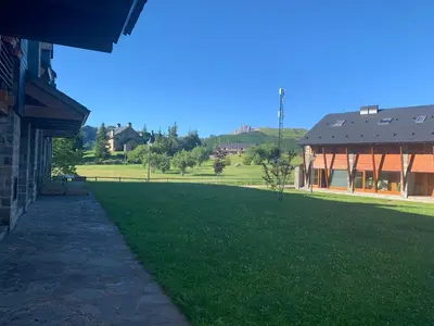 Jardín al aire libre en Chalet Anayet Lodge Luxury 5 Stars in Formigal