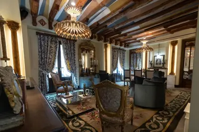 Zona de estar de 5 Sentidos - Suites de Lujo