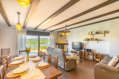Zona de estar de Gran casa rural con barbacoa ideal para familias