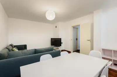 Una televisión o centro de entretenimiento en Chalet las Margas