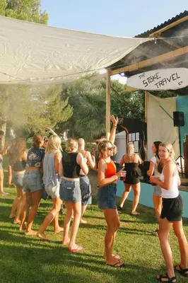 Clientes alojados en Pamplona Party Camping