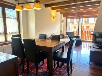 Zona de estar de Apartament lluminós de muntanya by RURAL D'ÀNEU
