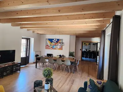 Una televisión o centro de entretenimiento en Casa Cabalero