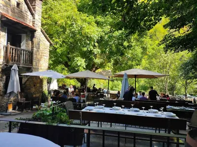 Un restaurante o sitio para comer en Casa Cabalero