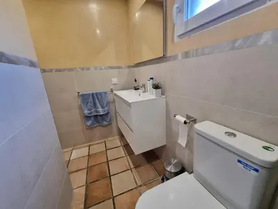Un baño de MEQUEDO LAS CAÑAS Alcañiz
