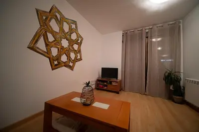 Una televisión o centro de entretenimiento en Las Torres 2