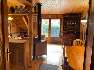 Una cocina o zona de cocina en La casita de madera