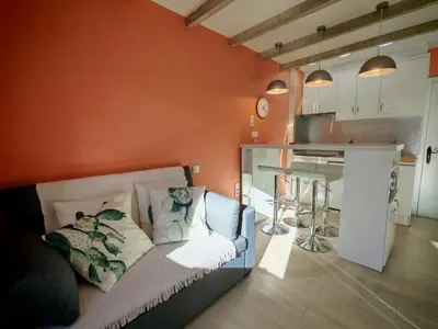 Una cocina o zona de cocina en Moderno, luminoso y funcional con balcón - Cuc 3